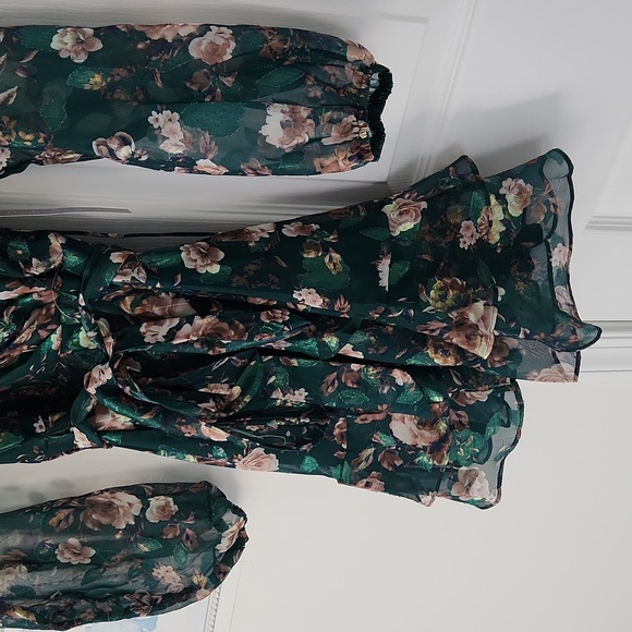 Athome - Surplice-Neck Fit & Flare Foiled Ruffle Dress, Hunter Floral, Size XS - Picture 7 of 12